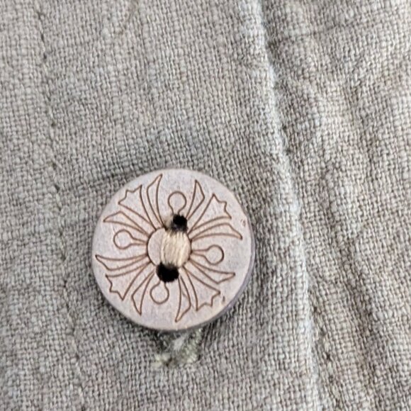 Olive Green Cotton 3/4 Sleeve, Collared Button Blouse; Size M - Picture 4 of 6